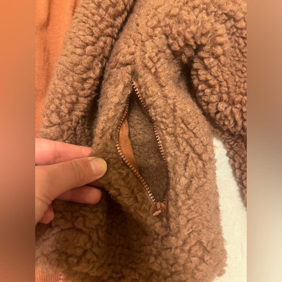 Fabletics Summit Teddy Sherpa Jacket - Picture 5 of 7